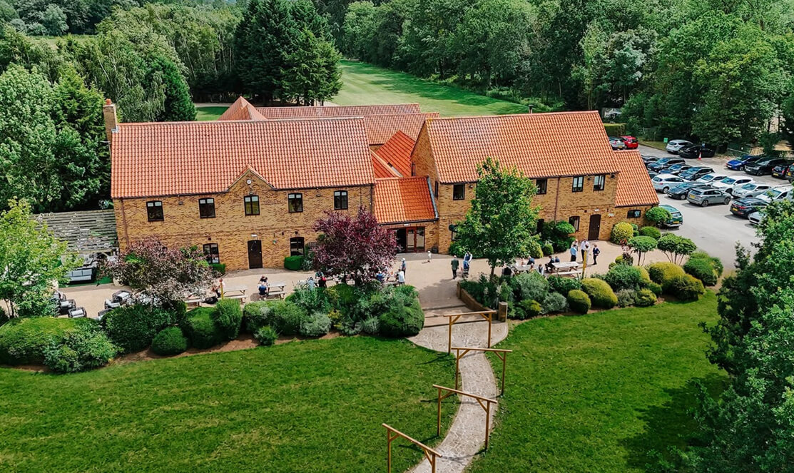 thornhurst-manor-front-of-building